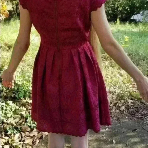 Flying Tomato Short Sleeve Red Lace Eyelet Dress. Size Large NWT - Picture 2 of 3